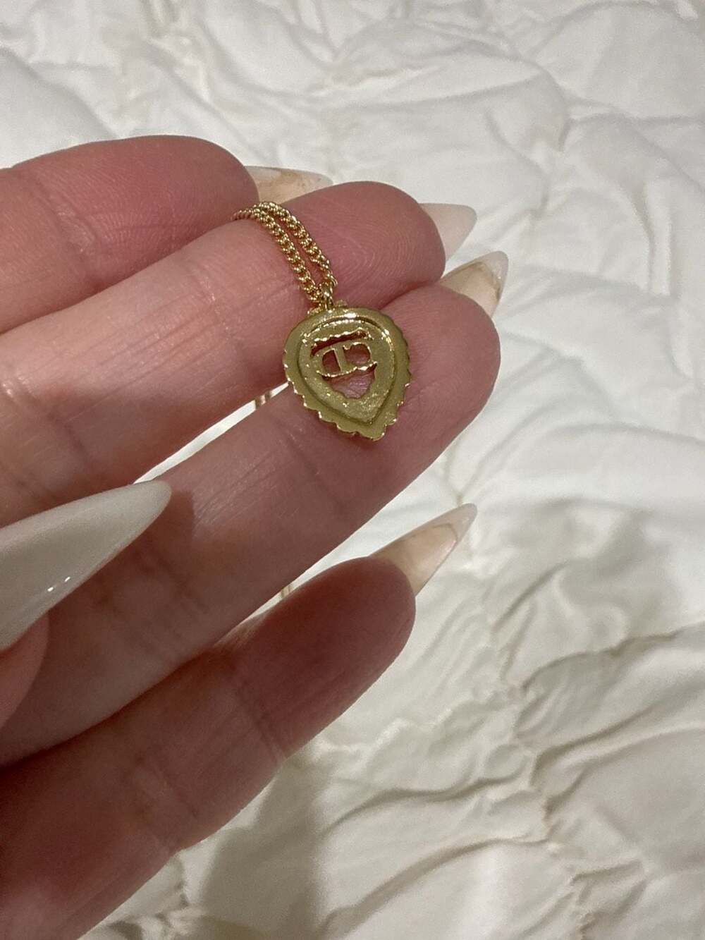 Christian Dior Vintage CD Logo Twisted Heart Charm Necklace - Picture 4 of 5
